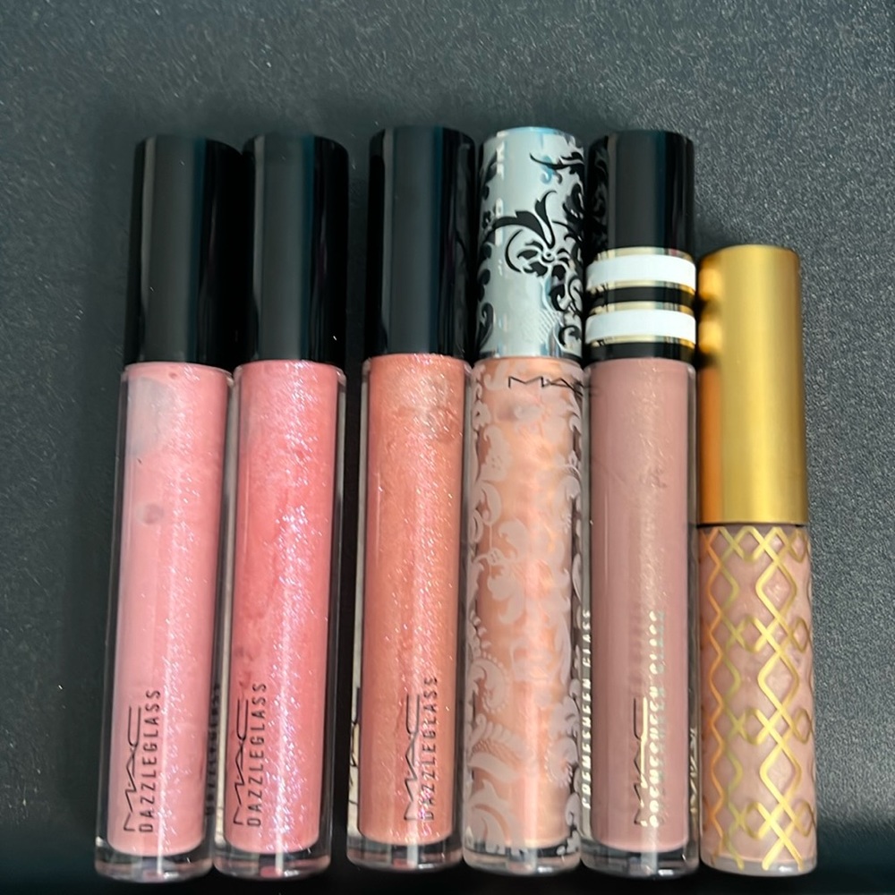 MAC ⚜️ 6 piece NWOT Lip Glass, Dazzleglass, and Cremesheen glosses.